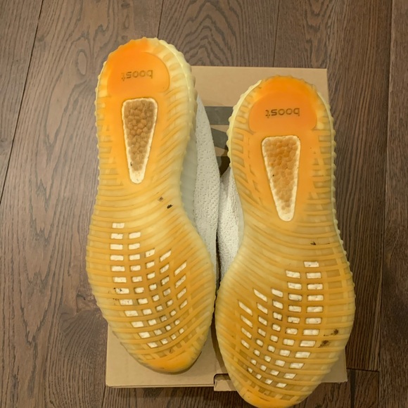 Yeezy Boost 350 V2 ‘Cream White/ Triple White’ - Picture 7 of 7